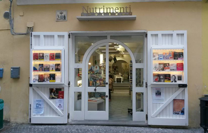 Nutrimenti Srl, Via Roma, 54, Procida, Naples, Italie