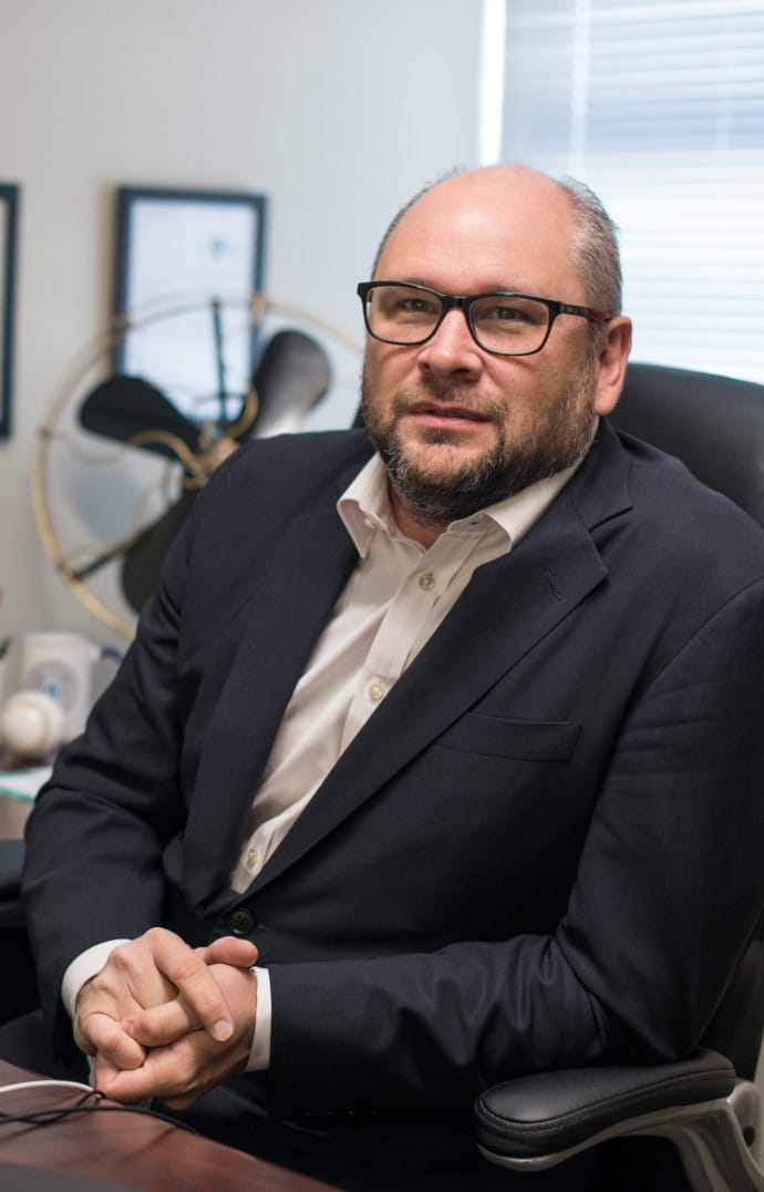 Keith Klain est le cofondateur de l’entreprise de conseil Doran Jones, une start-up installée dans Mott Haven qui embauche des personnes sans qualifications en partenariat avec le centre social Per Scholas.
