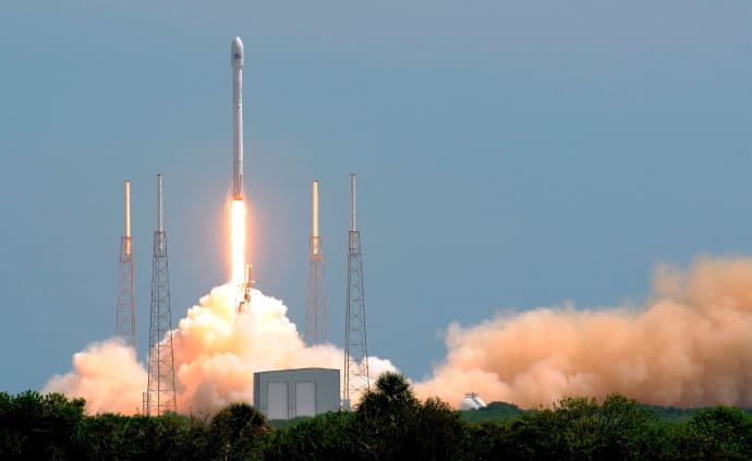 Le lancement de la fusée Falcon 9, à Cape Canaveral, le 3 décembre 2013.