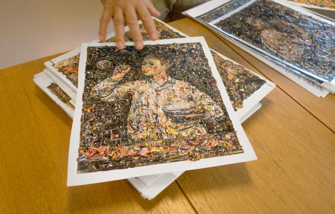 Les collages de l’artiste l’ont rendu célèbre dans le monde entier.