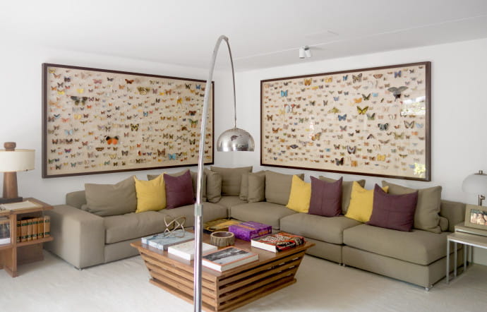Les cadres «Papillons» de Vik Muniz dans sa maison de Gávea.