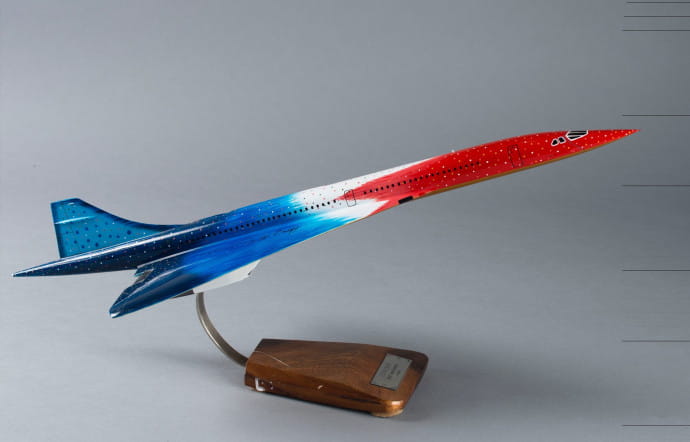 L’étude Labarbe est très fière de cette maquette « 20e anniversaire du Concorde » au dédicacée par André Turcat, pilote du tout premier vol. Un Good Toy de haut vol !