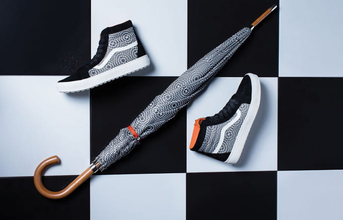 Notre modèle préféré, l’Optical Checkerboard et son parapluie aux motifs hypnotiques.
