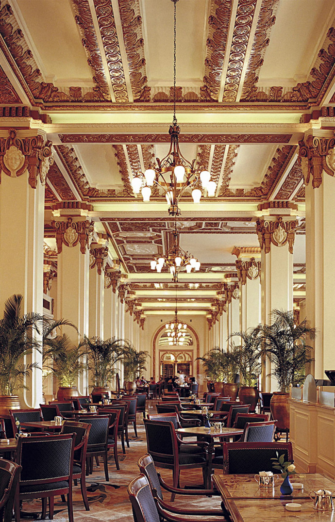 Le lobby accueille un « tea time » réputé.