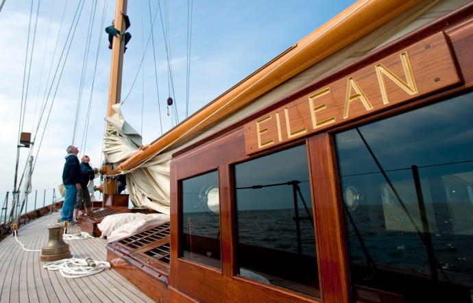 L’Eilean, un ketch bermudien de 22 m construit en 1936, a été magnifiquement restauré par Officine Panerai.