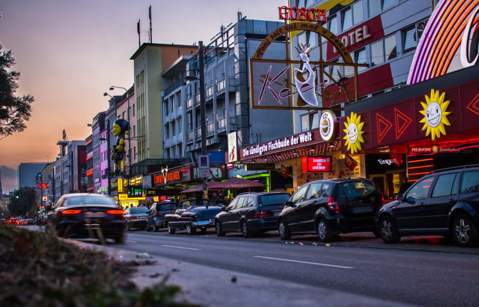 La sulfureuse artère de Reeperbahn, dans le quartier de St. Pauli.