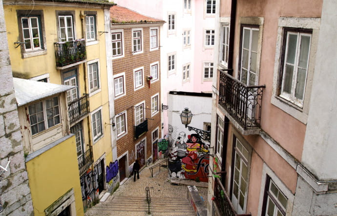 Le quartier de Mouraria, et ses ruelles étriquées.