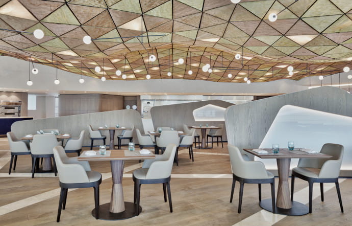 Si la décoration est plutôt sobre, comme c’est souvent le cas chez Sheraton, on retrouve tout de même quelques clins d’œils à la culture locale dans les parties communes.
