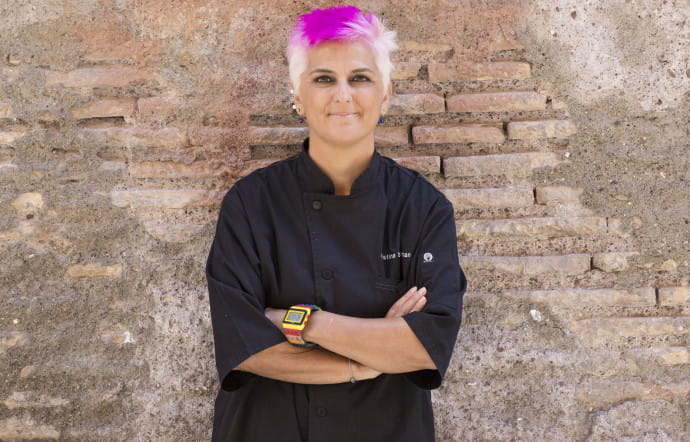 A 49 ans, Cristina Bowerman, est la première femme chef étoilée à Rome.