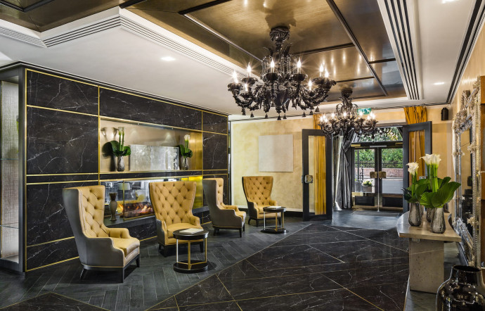 L’élégant lobby du Baglioni Hotel, à Kensington.