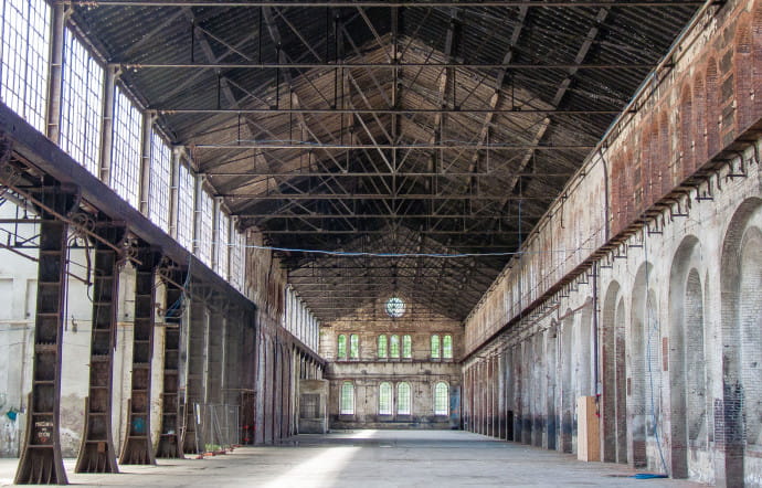 OGR (Officine Grandi Riparazioni) inaugurera en septembre 2017 l’un des plus gros hubs d’innovation et créativité en Italie. Cette structure de la fin du XIXe siècle est une véritable célébration du passé industriel de Turin.