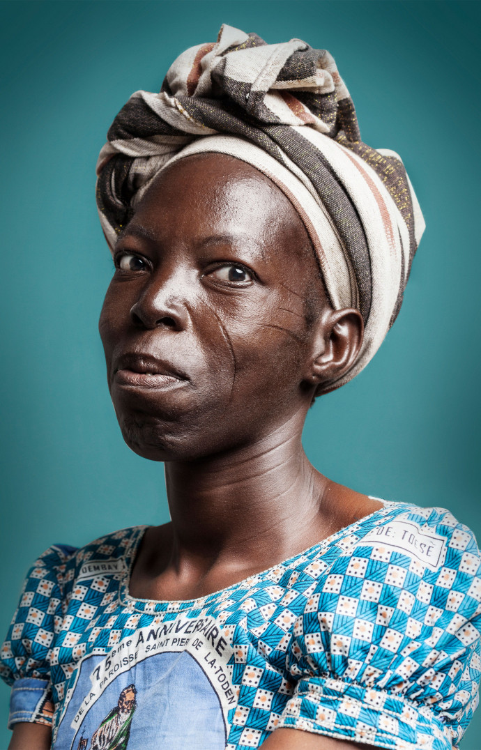 « Mrs. Martine », de la photographe ivoirienne Joana Choumali.