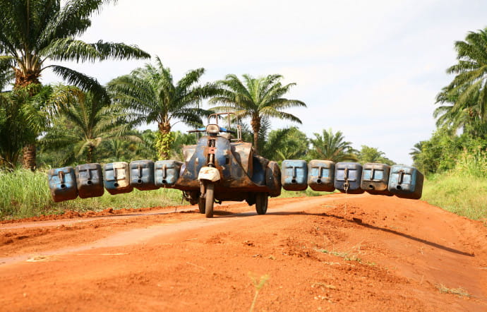 « Cargo », Romuald Hazoumè, 2006.