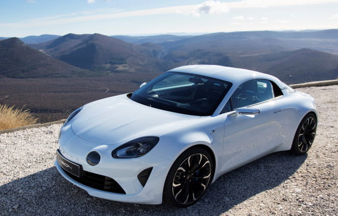 Renault se renouvelle avec l’Alpine A110.