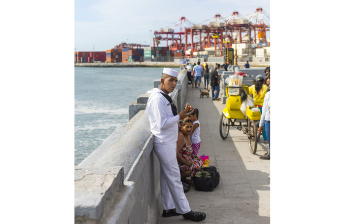 Lima, une capitale multiculturelle. Ici, le port polyvalent du Callao qui connaît une forte hausse du trafic.