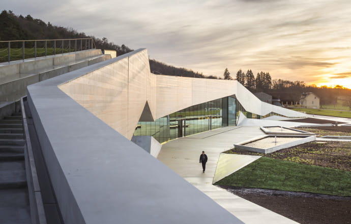 Le musée Lascaux IV, complété en 2016, France.