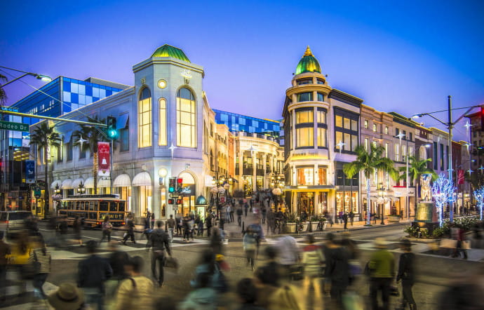 Rodeo Drive et ses boutiques de luxe, l’une des attractions les plus populaires de la ville.