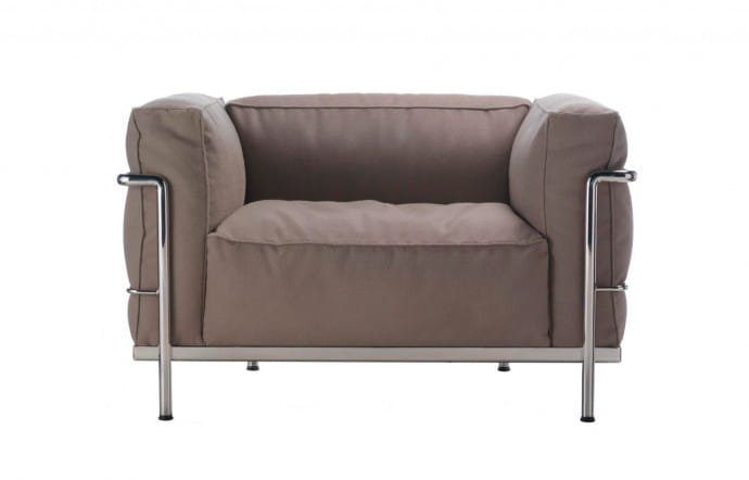 Canapé « LC3 », de Le Corbusier, Pierre Jeanneret et Charlotte Perriand, Cassina.