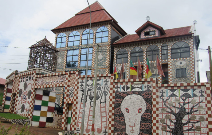 En Afrique, Bandjoun Station existe depuis trois ans. Une sorte de villa Médicis créée par l’artiste Barthélémy Toguo.