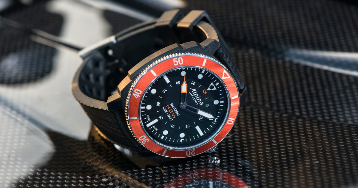 Montre Casual DDP USA Moto - Cadran Multicolore, Bracelet Rouge/noir, étanche 30m, Mouvement Quartz, Neuve Sans étiquette