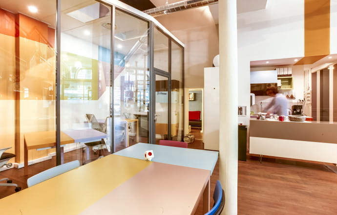Lago, Herman Miller, USM… Le mobilier chez Patchwork se veut beau mais surtout efficace. Ici, l’espace dans le Sentier.