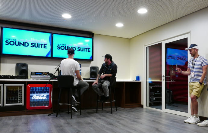 Les DJ et musiciens inspirés qui séjournent au W Barcelona trouveront leur bonheur dans la Sound Suite où ils pourront enregistrer quelques morceaux.
