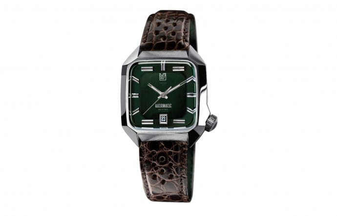 AM2 Grall de March LA.B, boîtier carré 39 mm en acier, épaisseur 12,5 mm, mouvement mécanique à remontage automatique Miyota, réserve de marche de 42 heures, guichet date à 6 h.