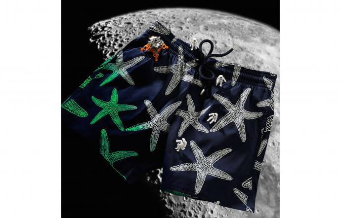 Short de plage photoluminescent de la collection «Bain de Minuit».