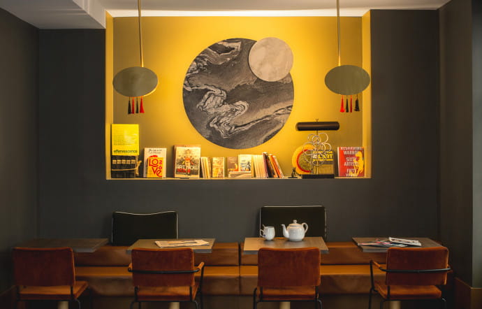 Les espaces de coworking se glissent dans les parties communes de l’hôtel, en toute discrétion.