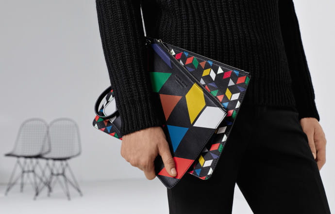 Les pochettes (250 € et 350 €). Collection « An Eames Celebration », Hugo Boss.