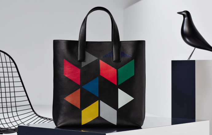 Le tote bag, 750 €. Collection « An Eames Celebration », Hugo Boss.