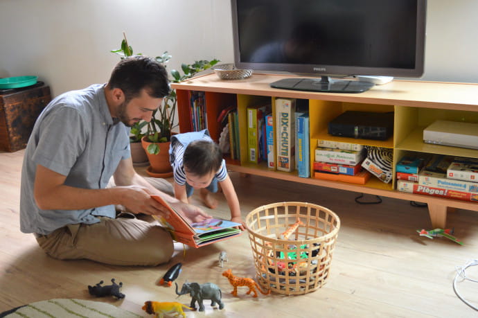 Séance de jeux créative devant le meuble UNITS