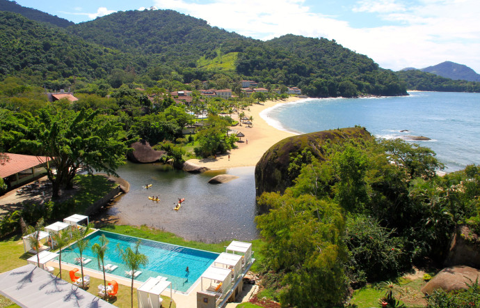 Piscine et accès à la plage pour le Club Med La Réserve, à Rio das Pedras au Brésil.