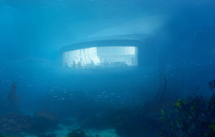 L’Under s’étalera sur trois étages : l’entrée, sur la rive, le bar à champagne au niveau de la ligne d’eau et le restaurant à 5 mètres de fond.