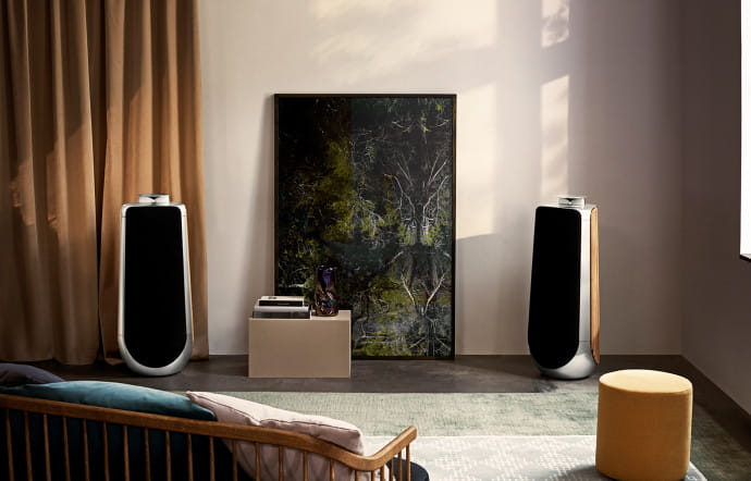 BeoLab 50, 2 100 W, 26 990 € la paire.