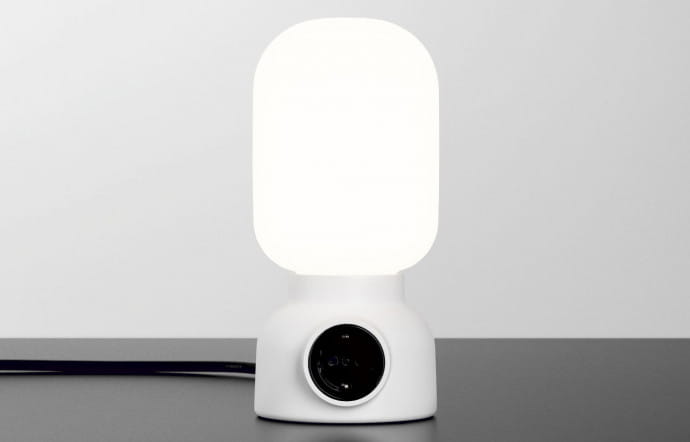 La Plug Lamp de FUWL pour Ateljé Lyktan.