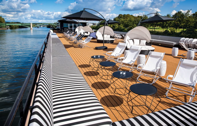 La terrasse du « B », sur la Seine.