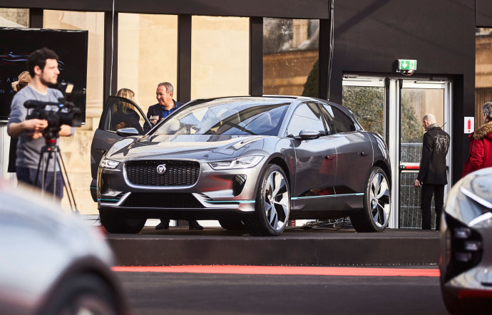 Le concept-car électrique I-Pace présenté au Mondial de l’automobile à Paris.
