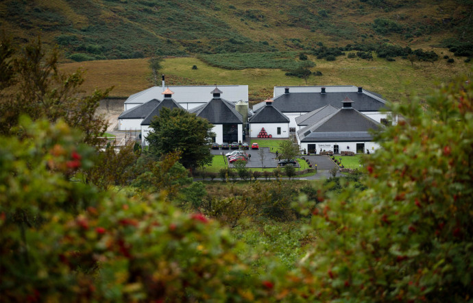 La distillerie d’Harrold Currie sur l’île d’Arran ouvre en 1995.