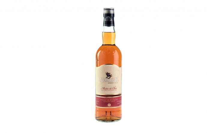 Les whiskies français : l’Armorik Maître de Chai de la distellerie Warenghem, 65 €.