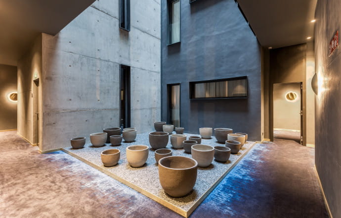 L’hôtel est parsemé d’œuvres d’art repérées par l’architecte et designer Jaime Beriestain.