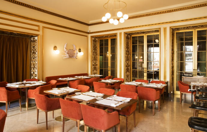 Le Café Lisboa propose une carte de plats régionaux revisités.