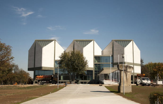 Le musée d’Art contemporain de Belgrade.