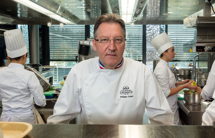 Philippe Gobet, meilleur ouvrier de France en cuisine, est maître d’enseignement senior en arts pratiques à l’EHL.
