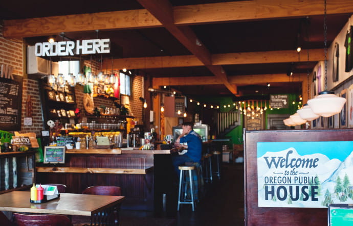 L’Oregon Public House, le premier pub à but non lucratif du monde.