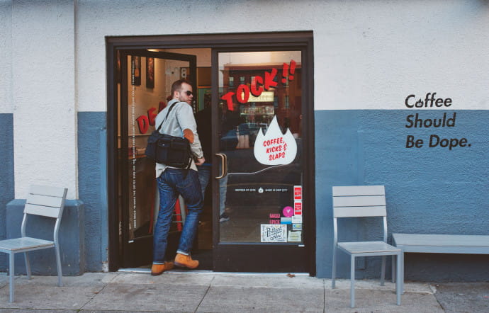 408 Northwest Couch Street, tél. +1 (971) 220-8727, www.deadstockcoffee.com.