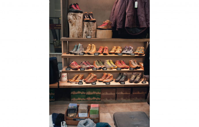 1022 West Burnside Street ,tél. +1 (503) 262-0331, www.danner.com.