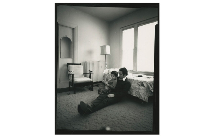 Expositions photo : Sharif and Son, Série 44, Irving Street, 1971, Susan Meiselas.