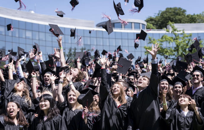 A Lille, l’ Edhec accueille 4 000 étudiants au cœur d’un parc de 8,5 ha.