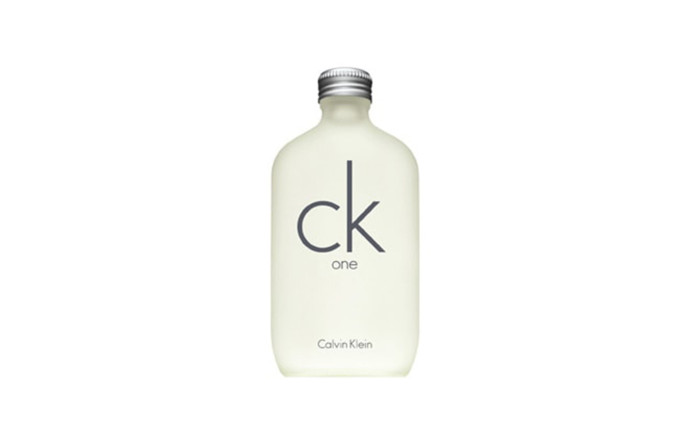 Sélection : parfums mixtes – CK One, eau de toilette, Calvin Klein, 100 ml, 61 €.